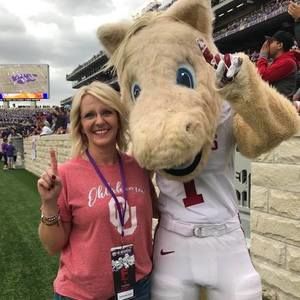 Meet your Posher, Traci